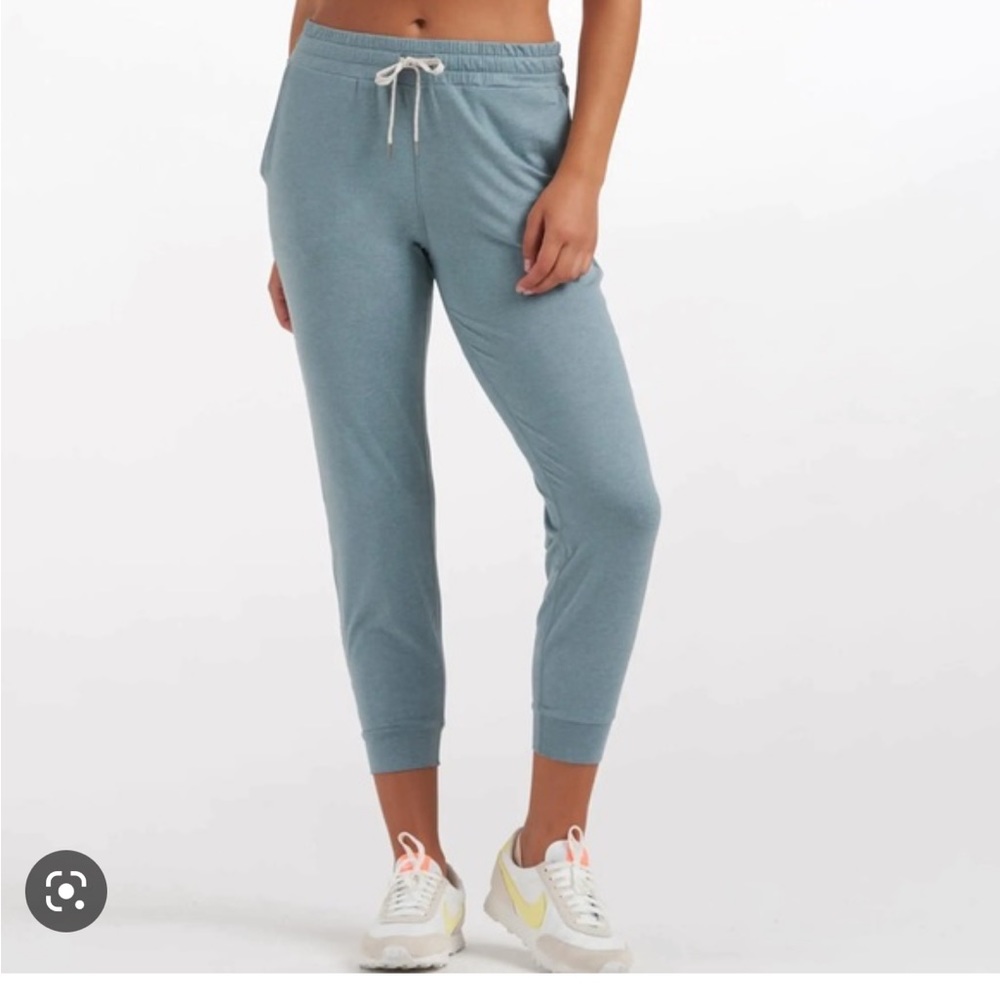 Vuori performance jogger - shade heather NWT